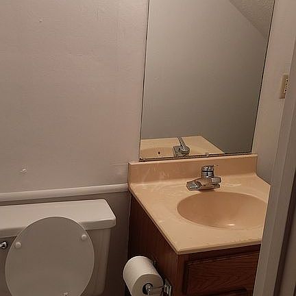 4th image of 6847 Martha Ave