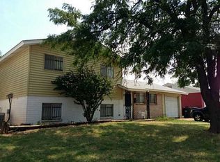 929 NW 22nd St, Moore, OK 73160