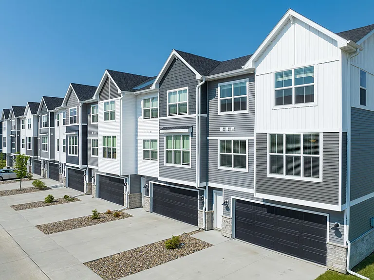 Aspen Ridge Townhomes — Photo 16