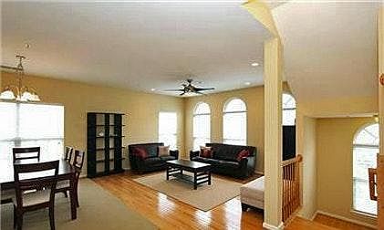 2nd image of 644 Main St #644B