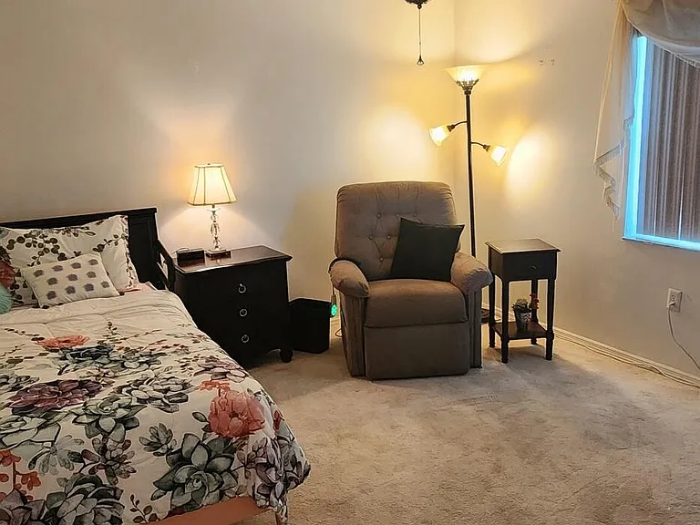 610 Palm Dr — Photo 22