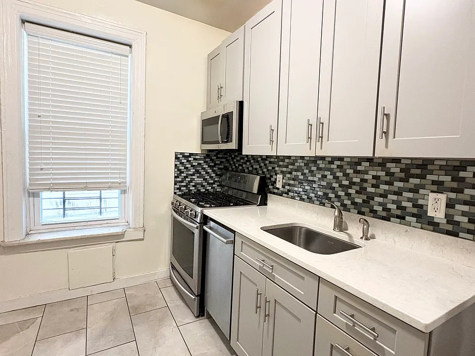 25-07 24th Ave #2B