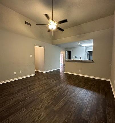4th image of 6317 Benavides Dr #1