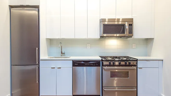 Rented by Nooklyn NYC LLC | media 10