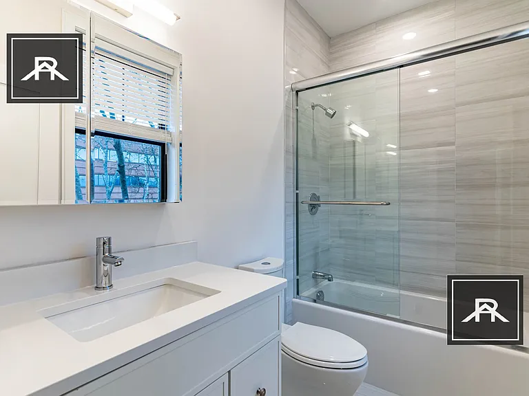 159 Everett St #301 — Photo 6