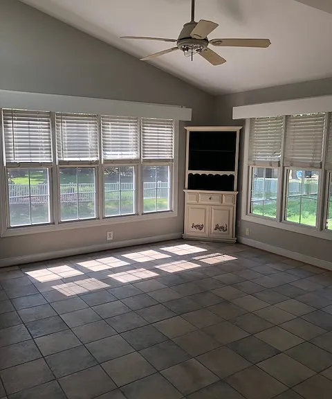 7512 Amsden Dr — Photo 8