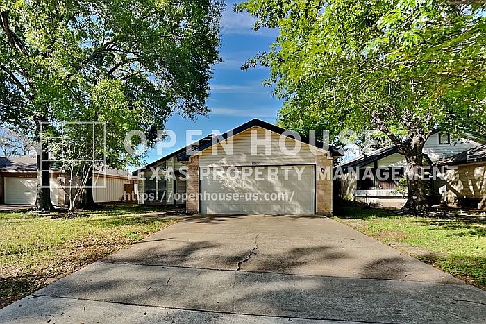 1st image of 10439 Lazy Meadows Dr