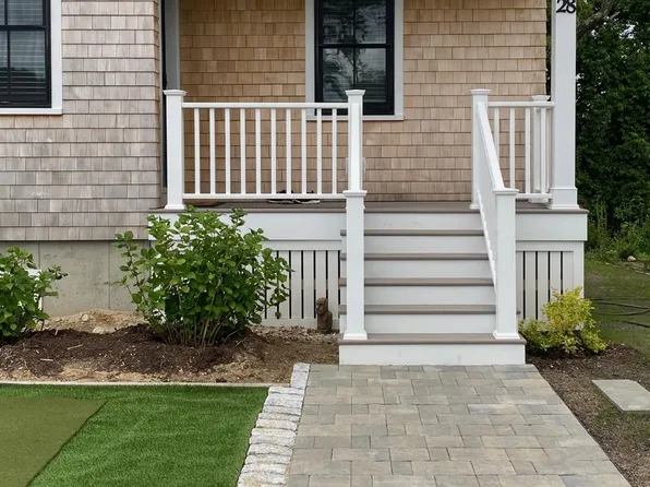 26 Thomas Cir #28, Falmouth, MA 02540