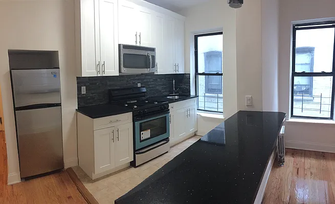 Rented by Uptown Flats LLC | media 17