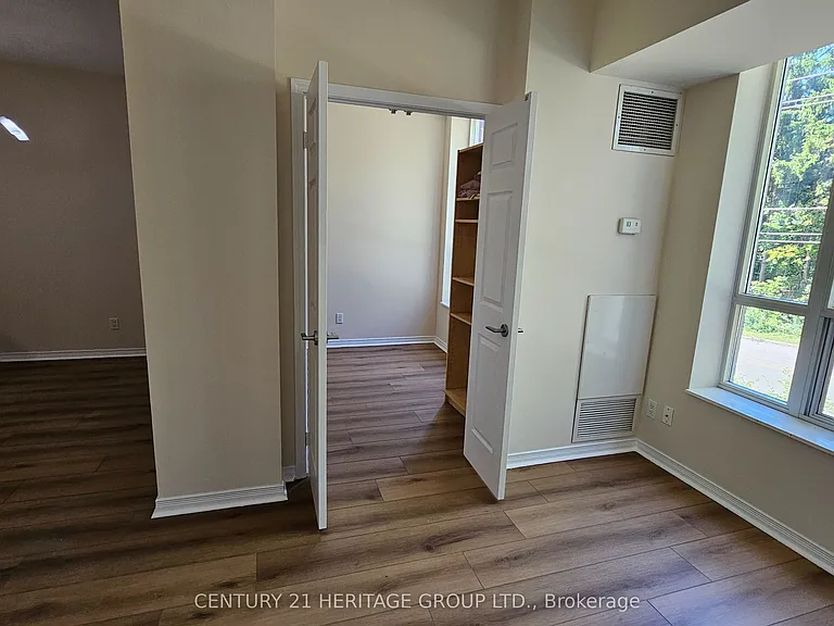 451 Rosewell Ave #202 — Photo 15