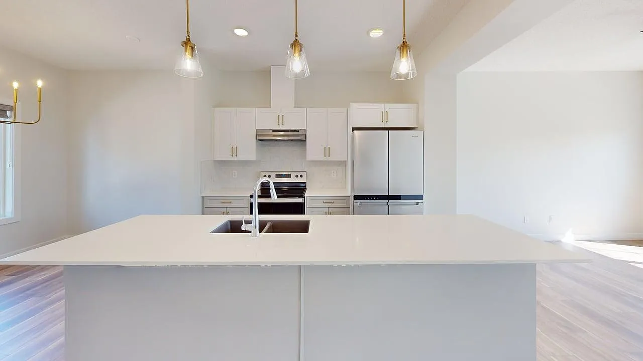 2610 159 Street Southwest Edmonton — Photo 1