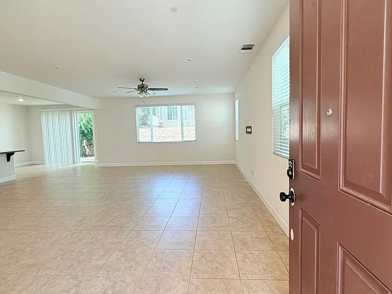 2133 Salice Way — Photo 2