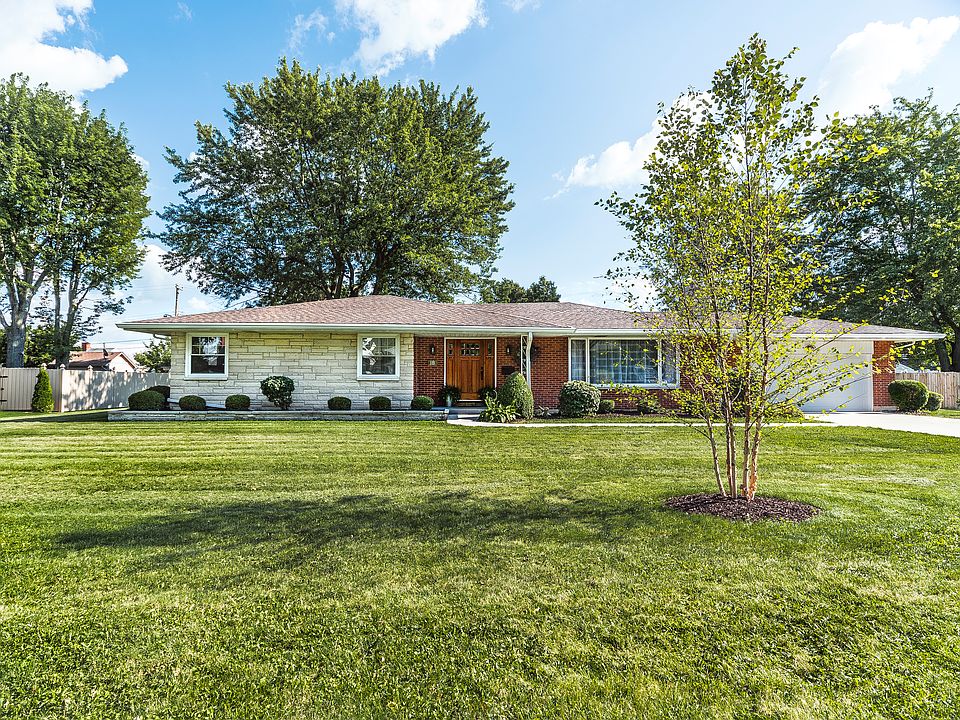 1st image of 18 Park Dr