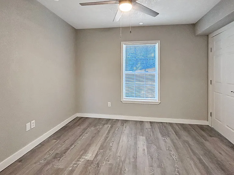 721 Ramblewood Dr #B — Photo 15