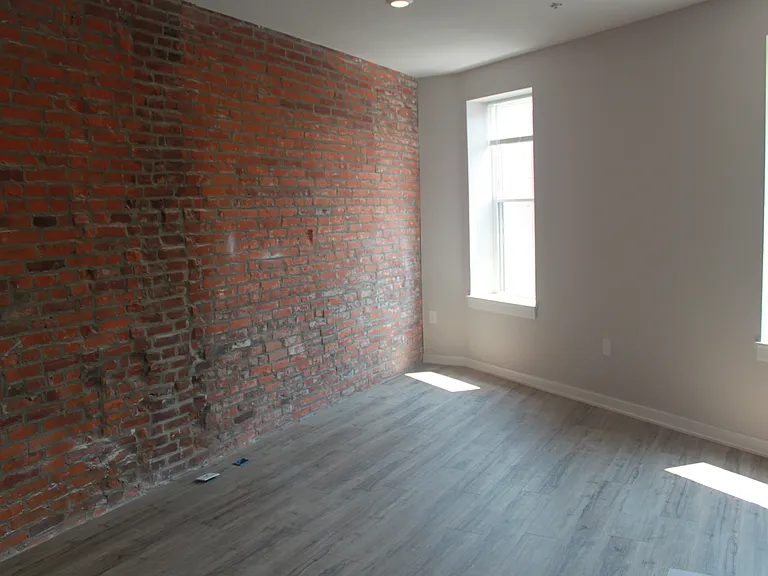 1908 E Passyunk Ave #1 — Photo 1