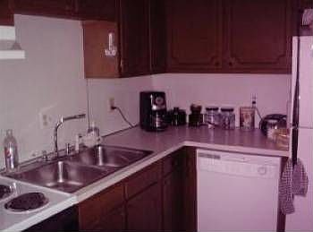 3rd image of 812 Burwind Ct