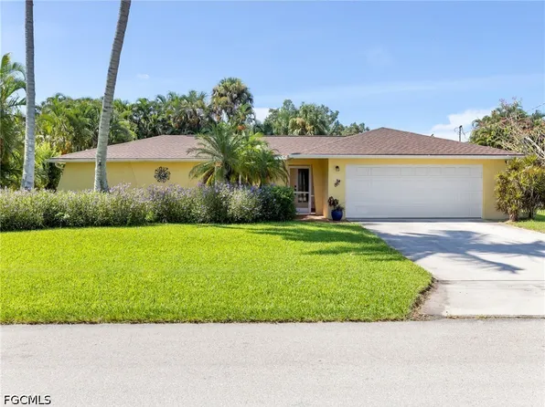 376 Prather Dr, Fort Myers, FL 33919