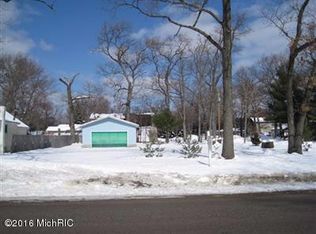 Stewart St, Muskegon, MI 49442