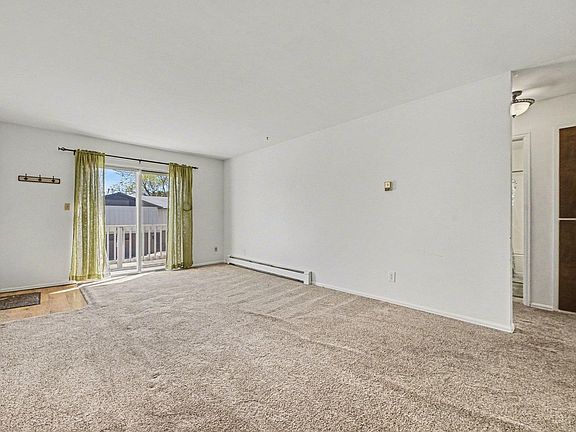 4th image of 905 E Swallow Rd #4