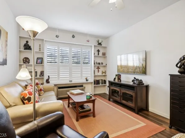 6206 Richmond Rd #206, West Milford Twp., NJ 07480