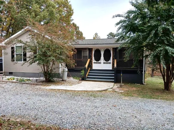 882 Wyatt Miles Rd, Gladys, VA 24554