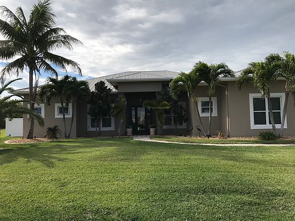 3rd image of 7761 Grand Oak Cir