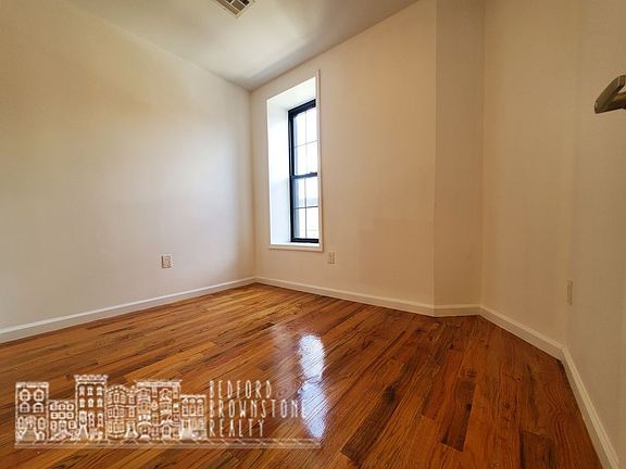 4th image of 496 Chauncey St Floor 2