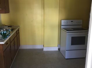 28 Bay St, Laconia, NH 03246