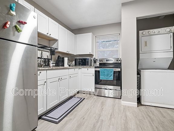 4th image of 233 Tucker Ave