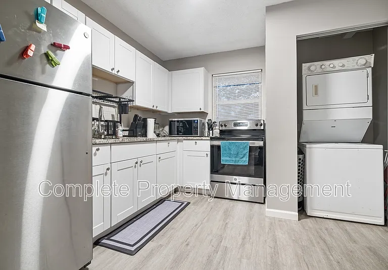 233 Tucker Ave — Photo 4
