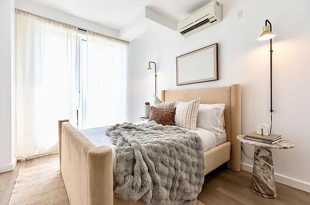 Rented by Manhattan Realty Group | media 4