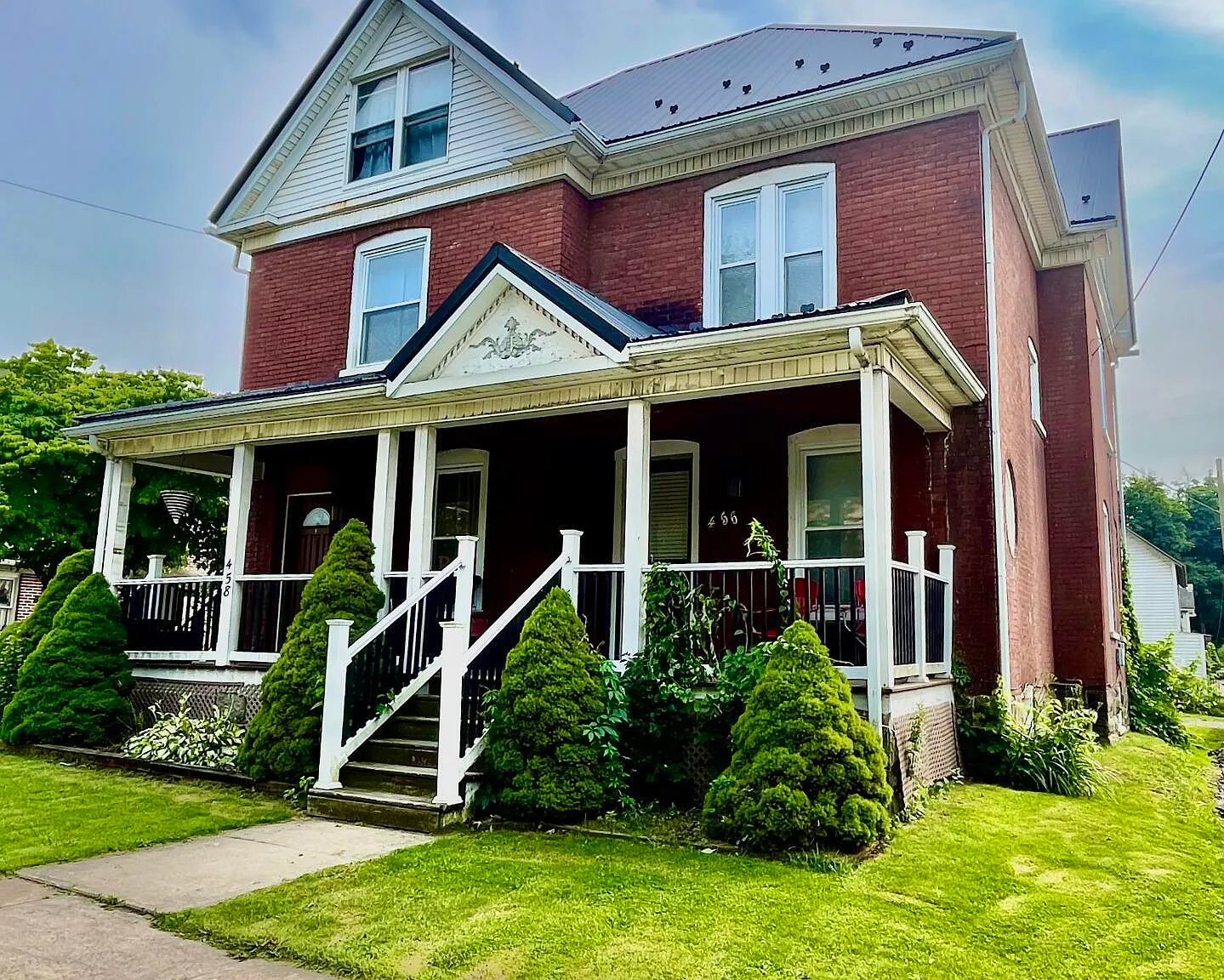 2 bed, 1.0 bath, 1216 sqft, $1,150 — Photo 1
