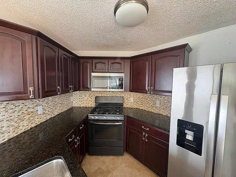 17221 SW 142nd Ct — Photo 20