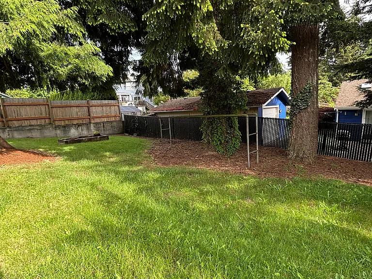 7104 193rd Pl SW — Photo 24