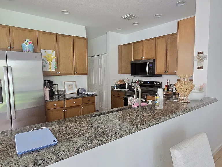 9138 Dupont Pl — Photo 6