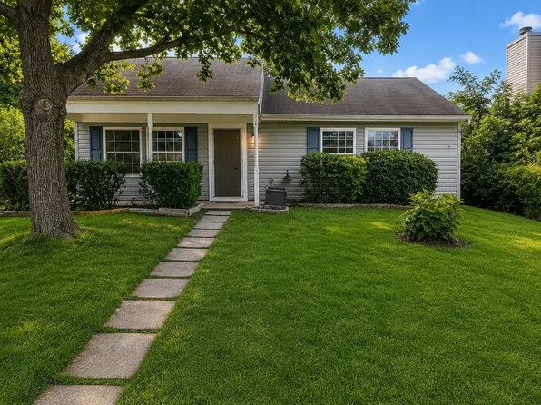 91 Village Dr, Barnegat, NJ 08005