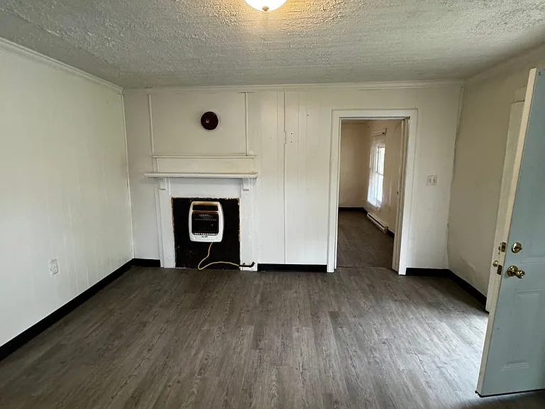 305 Lineberger St — Photo 4