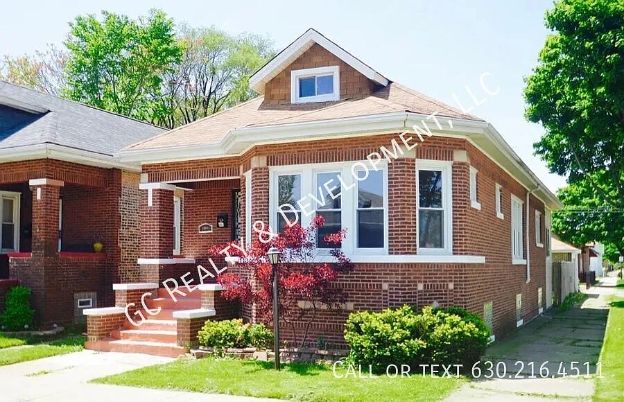 10000 S Lafayette Ave photo 1