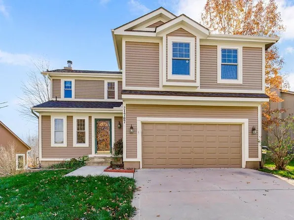 21707 W 51st Ter, Shawnee, KS 66226