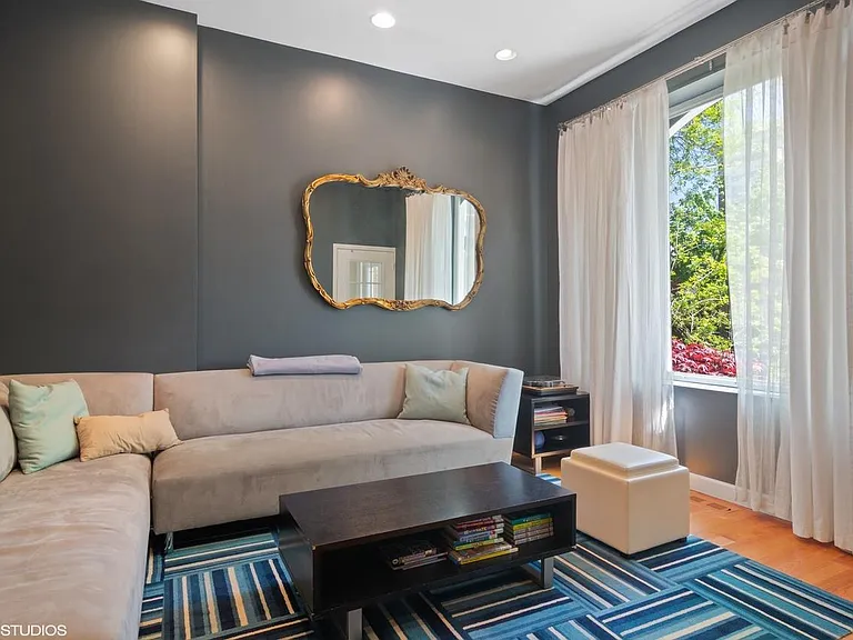 1846 W Superior St #1 — Photo 3