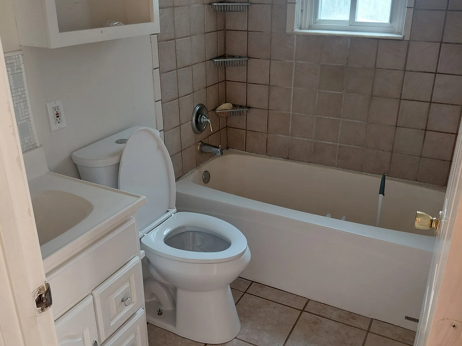 3 bed, 925 sqft, $1,500 — Photo 4