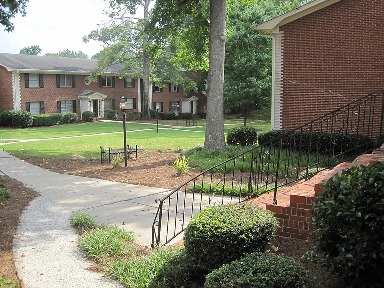 3535 Roswell Rd NE #F4 — Photo 19