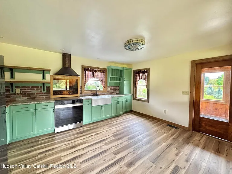 568 Old Plank Rd — Photo 10