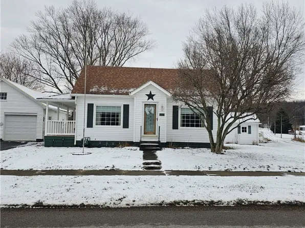 211 S Franklin St, Cochranton, PA 16314