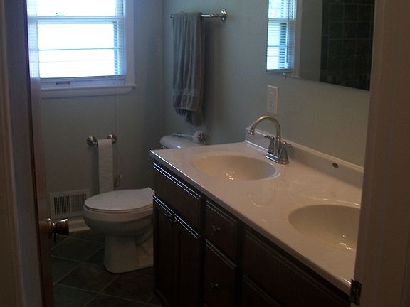 3rd image of 3560 Payne Dr