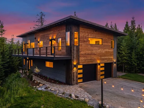 211 Daybreak Dr, Sandpoint, ID 83864