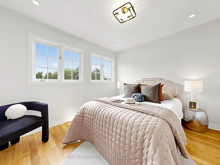 98 Brookeview Dr — Photo 32