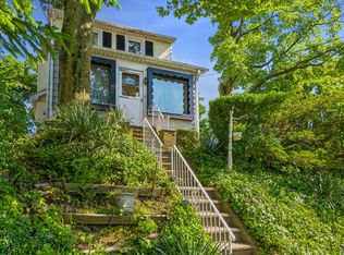 251-04 Gaskell Rd, Flushing, NY 11362