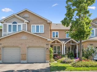 833 Scollard Ct #107, Mississauga, ON L5V2B4