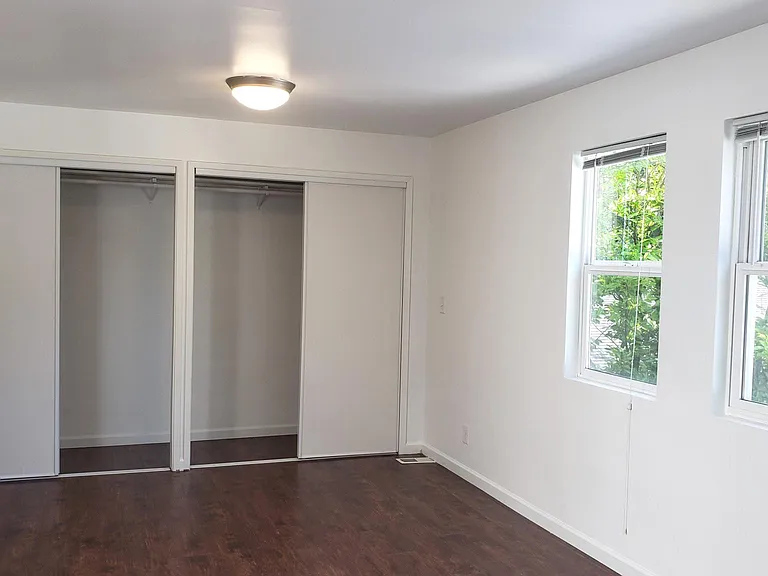 1034 NE 102nd St — Photo 28